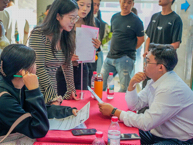 2025-09-26 08:52:11.084000